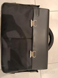 Borsa 24 ore Piquadro – Nuova, pelle elegante