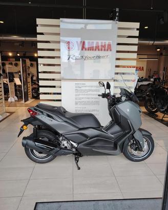 Yamaha X-Max 300