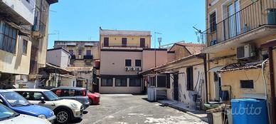 Casa da Rifinire Posto Auto pressi Castello Ursino
