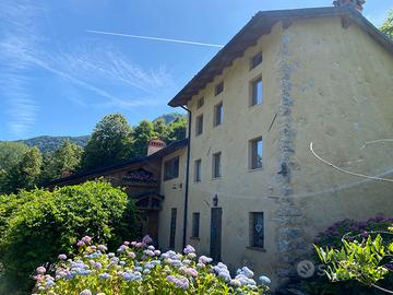 POSINA - Rustico con 1,4 ettari di terreno