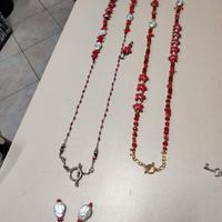 Collane ''STELLE ROSSE CON PERLE DI BAROCCO''