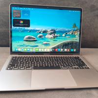 MacBook Air M1 batteria al 97%