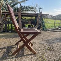 Tavolo più sedie da giardino