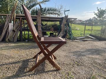 Tavolo più sedie da giardino