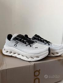 Sneakers On ClouTilt