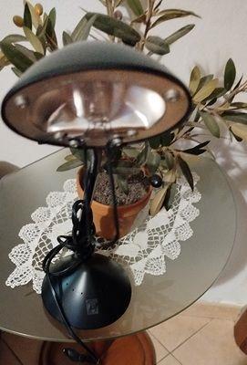 Lampada alogena da scrivania