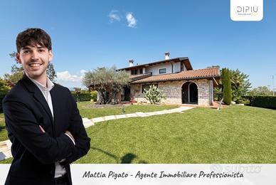 Villa con giardino e doppio garage - thiene