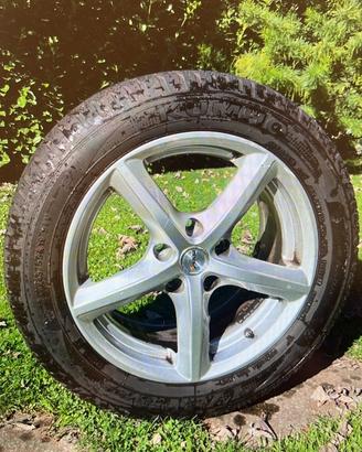 Cerchi in lega r16 con gomme da neve