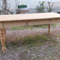 Grande tavolo in abete 