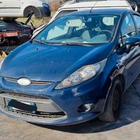 FORD FIESTA vettura rottamata