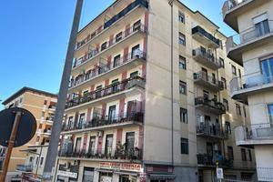 4 LOCALI A COSENZA