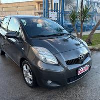 Toyota Yaris 1.4 D-4D 90 cv 2011 Automatica