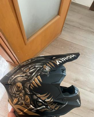 casco da cross airoh