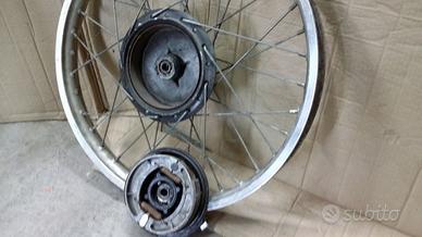 Yamaha XT 550 ruota anteriore