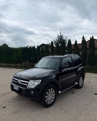 Mitsubishi Pajero 3.2 DI-D 16V aut. 3p