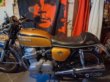 Moto Honda 750 four conservata