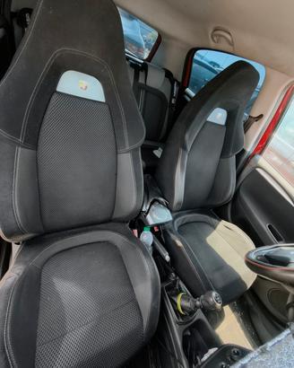 Sedili Anteriori Sportivi Grande Punto Abarth 