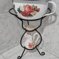 Lavabo in ferro con vaso 