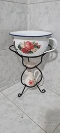 Lavabo in ferro con vaso 