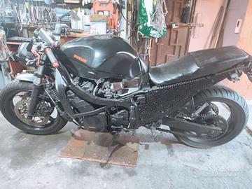 Moto Suzuki anno 1998 Modello GSX-600F