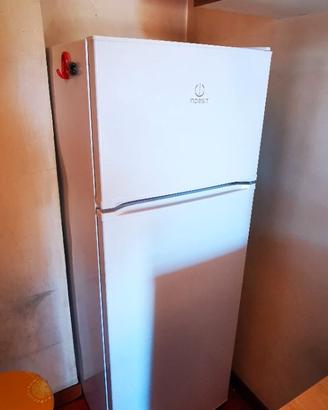 Frigorifero combinato Indesit I55TM 4110 W 1