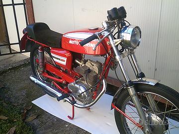 Moto Morini Corsaro 125