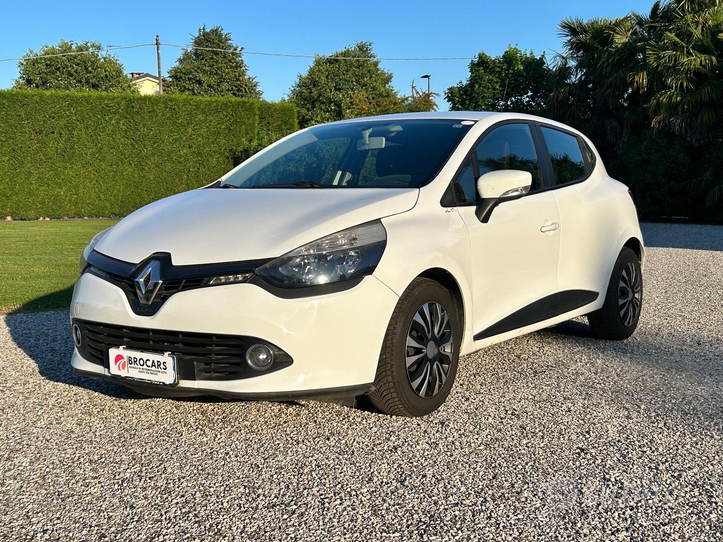 Renault Clio 2013 photo 3