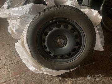 Gomme 205/60/16 96h