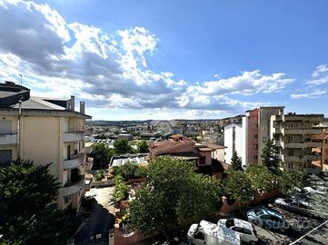 Quadrivano con box-auto