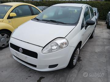 Ricambi per Fiat Grande Punto 1.4 2009 350A1000