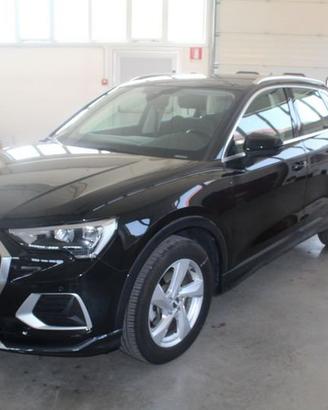 Audi Q3 35 1.5 tfsi mhev Business s-tronic