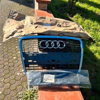 Audi A3 - Mascherina e portatarga Originali NUOVI