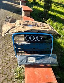 Audi A3 - Mascherina e portatarga Originali NUOVI