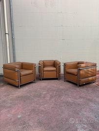 3 POLTRONE LC2 LE CORBUSIER – MEDIASET