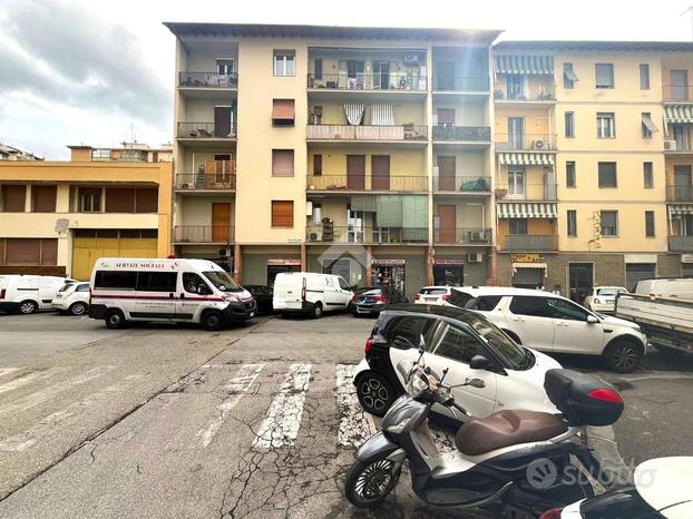 2 LOCALI A FIRENZE