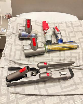 Dyson v15