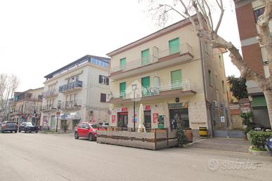 3 LOCALI A GIULIANOVA