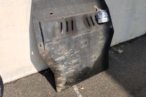 Piastra paramotore vw t6.