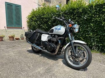 Triumph Bonneville SE
