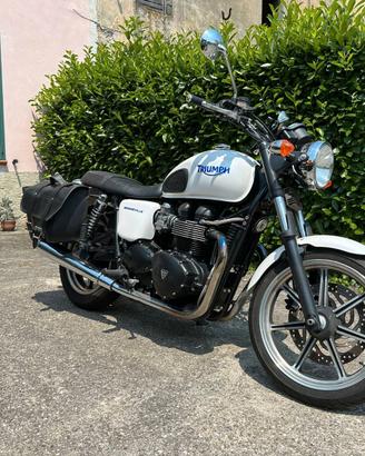 Triumph Bonneville SE