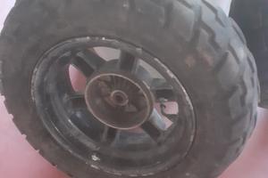 gomme e cerchi come vedi in foto,Buster
