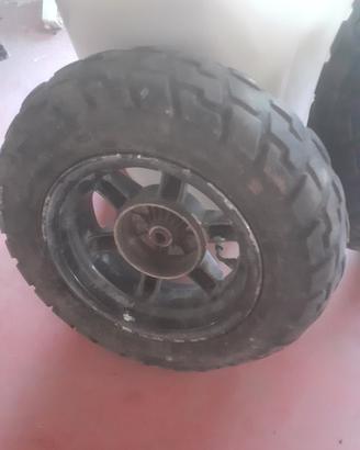 gomme e cerchi come vedi in foto,Buster