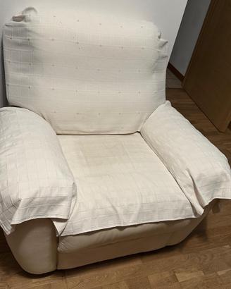 Divano tre posti più poltrona singola