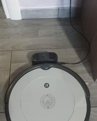 ROOMBA 698