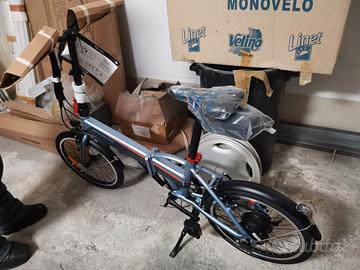 Bici elettrica pieghevole unisex nuova in lega