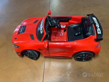 Macchina elettrica bambini Mercedes AMG rossa