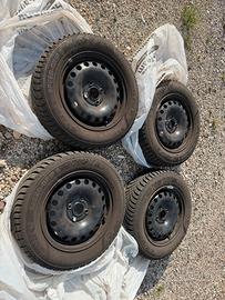 4 gomme Semperit 165/70 R14 + cerchi