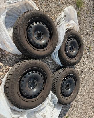 4 gomme Semperit 165/70 R14 + cerchi