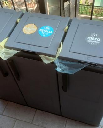 Set pattumiere da esterno con 3 ante e coperchi