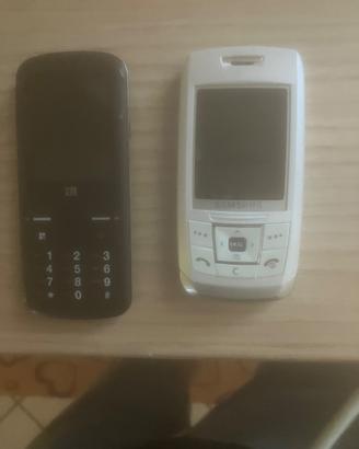 Vecchi Cellulari Samsung e ZTE